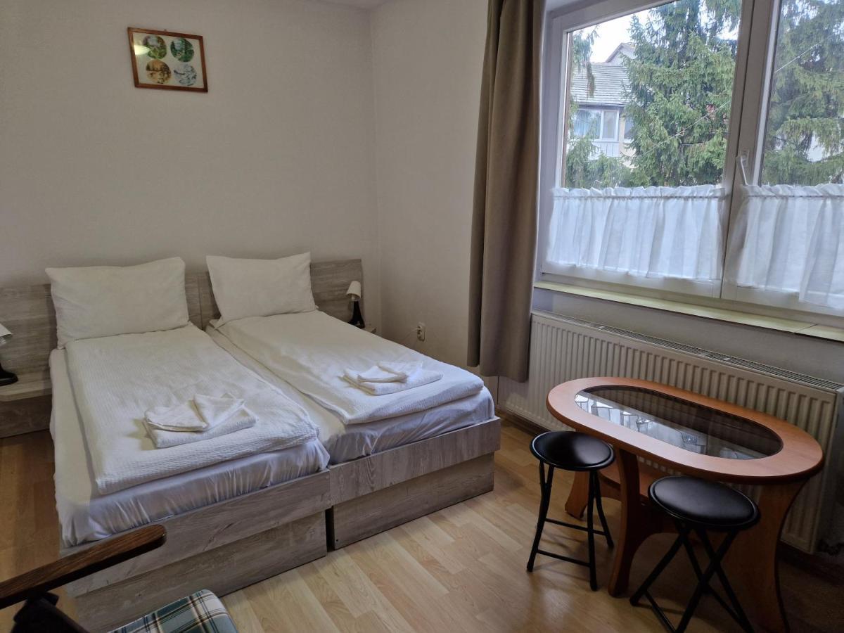 Отель Sepsi Relax Сфынту-Георге Экстерьер фото