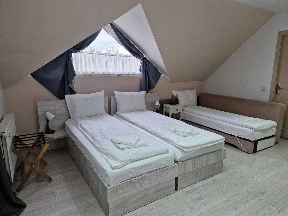 Отель Sepsi Relax Сфынту-Георге Экстерьер фото